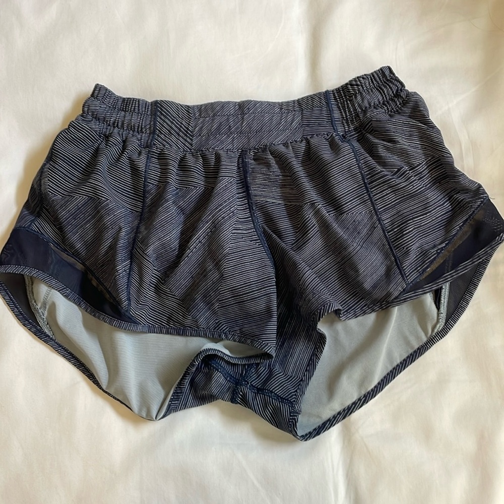 Navy and white printed Lululemon shorts size 6